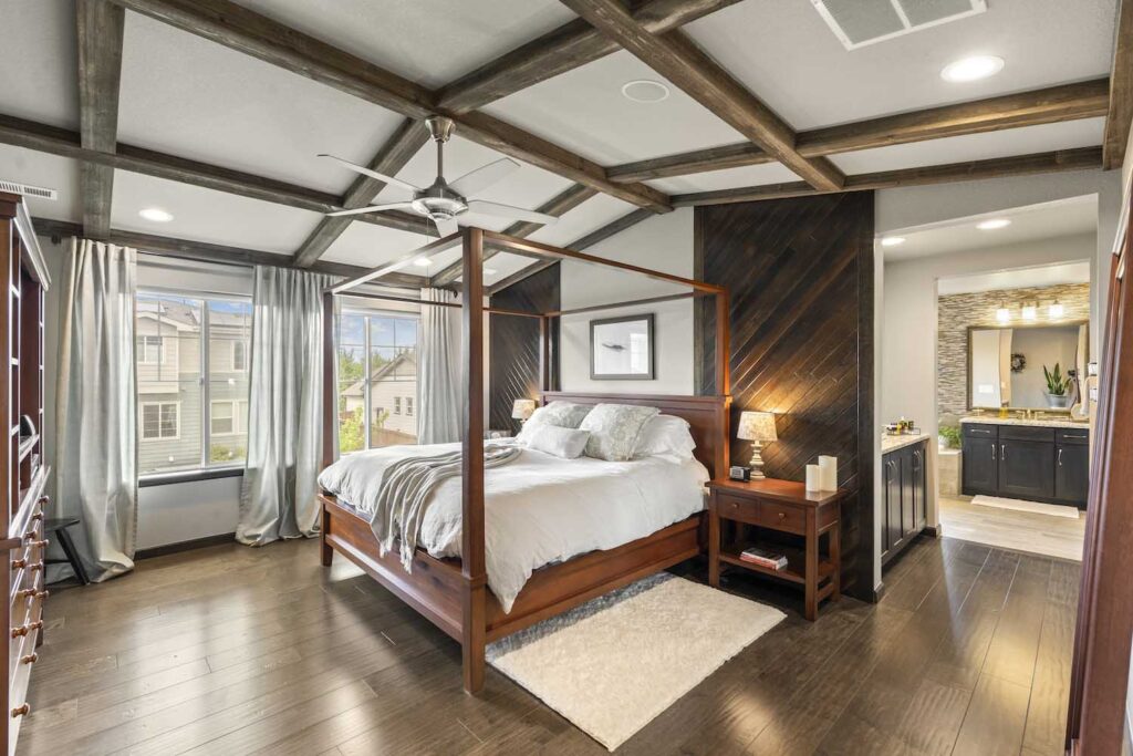 Golden Home4